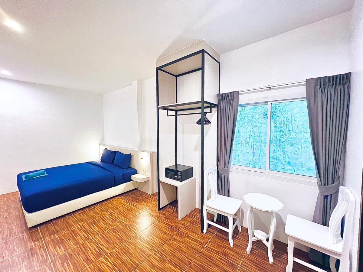 88 House Patong Hotel Екстериор снимка